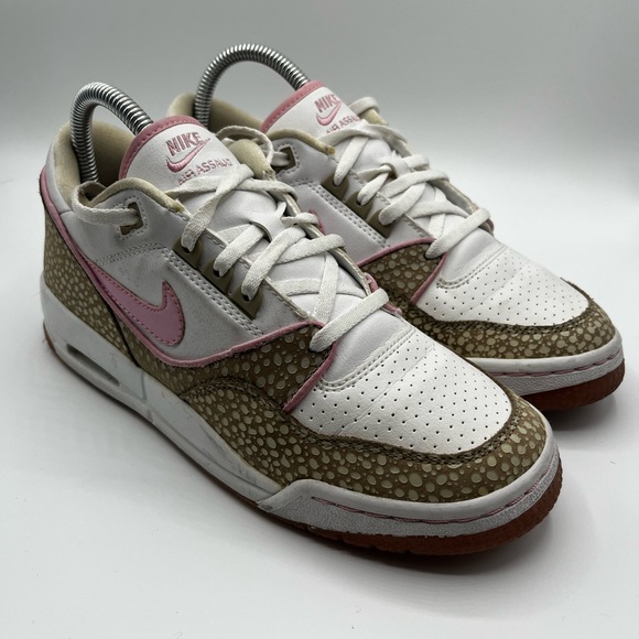 NIKE AIR ASSAULT LOW PINK/WHITE/TAN - Picture 2 of 4